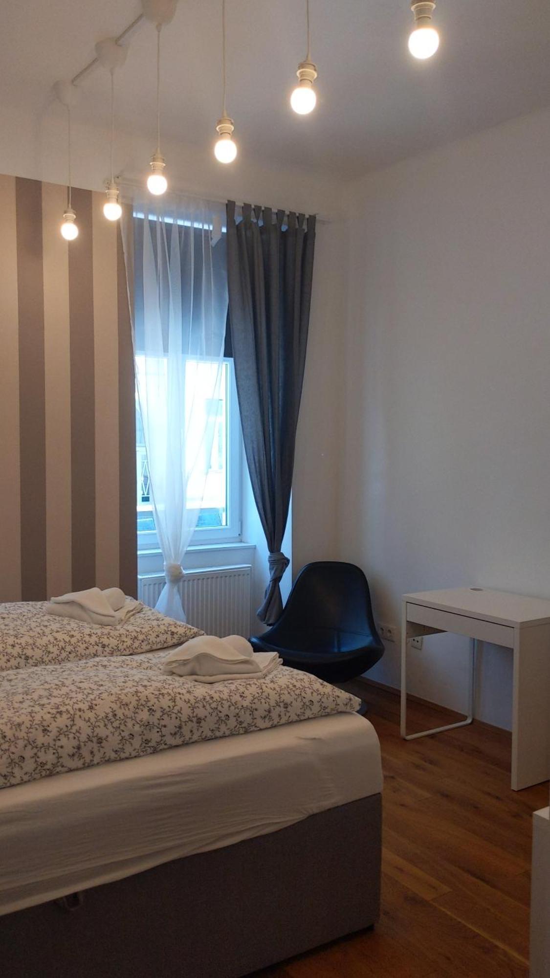 Design Place 1030 Vienna Bilik gambar