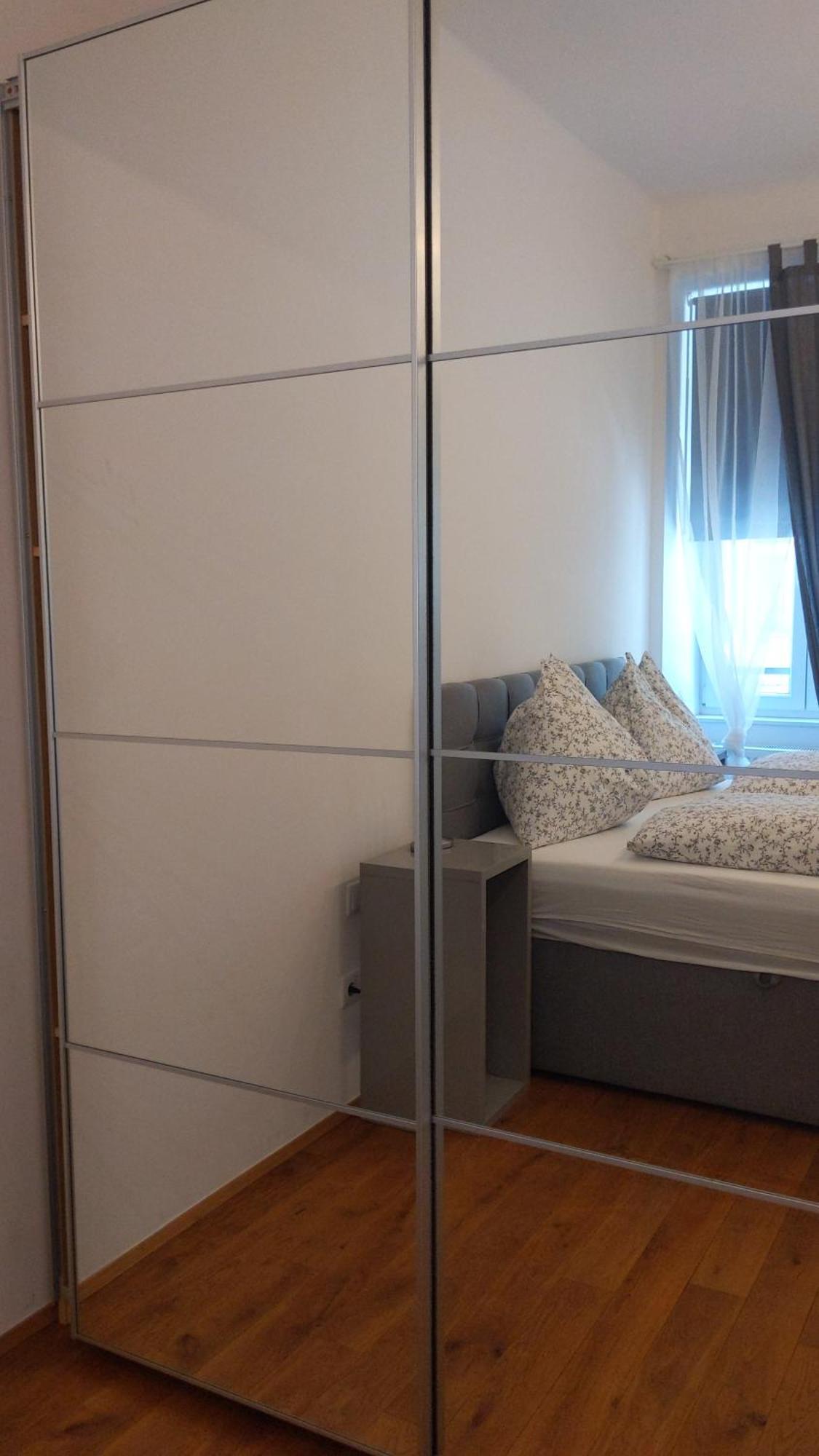 Design Place 1030 Vienna Bilik gambar